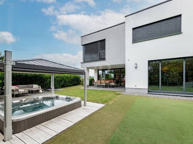 Einfamilienhaus zum Kauf 1.685.000 € 6 Zimmer 245 m² 747 m² Grundstück Idstein Idstein 65510