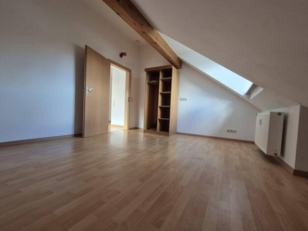Wohnung zur Miete 1.300 € 3 Zimmer 76 m² Dachgeschoss, 2. Geschoss Kirchweg 6 Putzbrunn Putzbrunn 85640