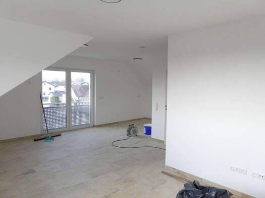 Wohnung zur Miete 800 € 3 Zimmer 80 m² 2. Geschoss frei ab 01.04.2026 Altheim Essenbach 84051