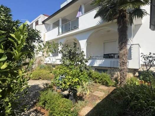 Mehrfamilienhaus zum Kauf 850.000 € 9 Zimmer 279 m² Radići, Malinska-Dubašnica Malinska 51511