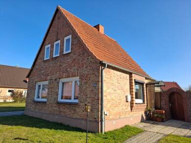 Haus zum Kauf 175.000 € 3 Zimmer 80 m² 1.332 m² Grundstück Teterow Teterow 17166