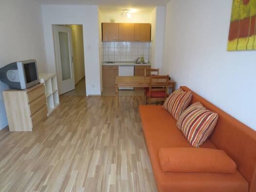 Wohnung zur Miete Wohnen auf Zeit 790 € 1 Zimmer 26 m² frei ab 01.10.2026 Stuttgart-West 70174