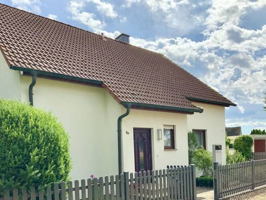 Einfamilienhaus zum Kauf 369.000 € 5 Zimmer 176 m² 727 m² Grundstück Deutleben Wettin-Löbejün 06193