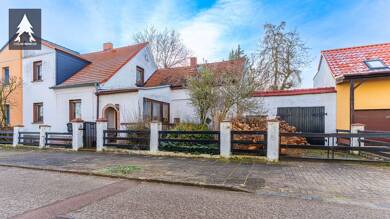Doppelhaushälfte zum Kauf 99.000 € 3 Zimmer 85 m² 1.257 m² Grundstück Eugen-Richter-Straße 18 Bernburg Bernburg (Saale) 06406