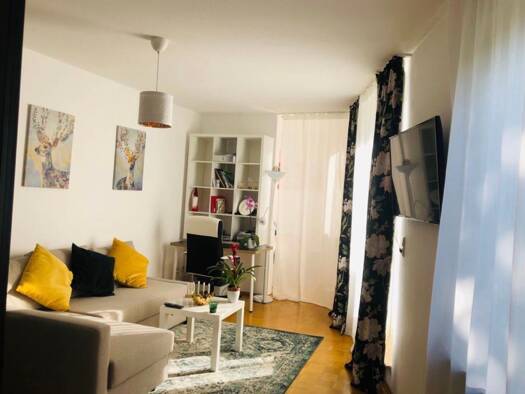 Wohnung zur Miete 502 € 1,5 Zimmer 36 m² Geschoss 1/2 frei ab 01.04.2026 Frauenland Würzburg 97074
