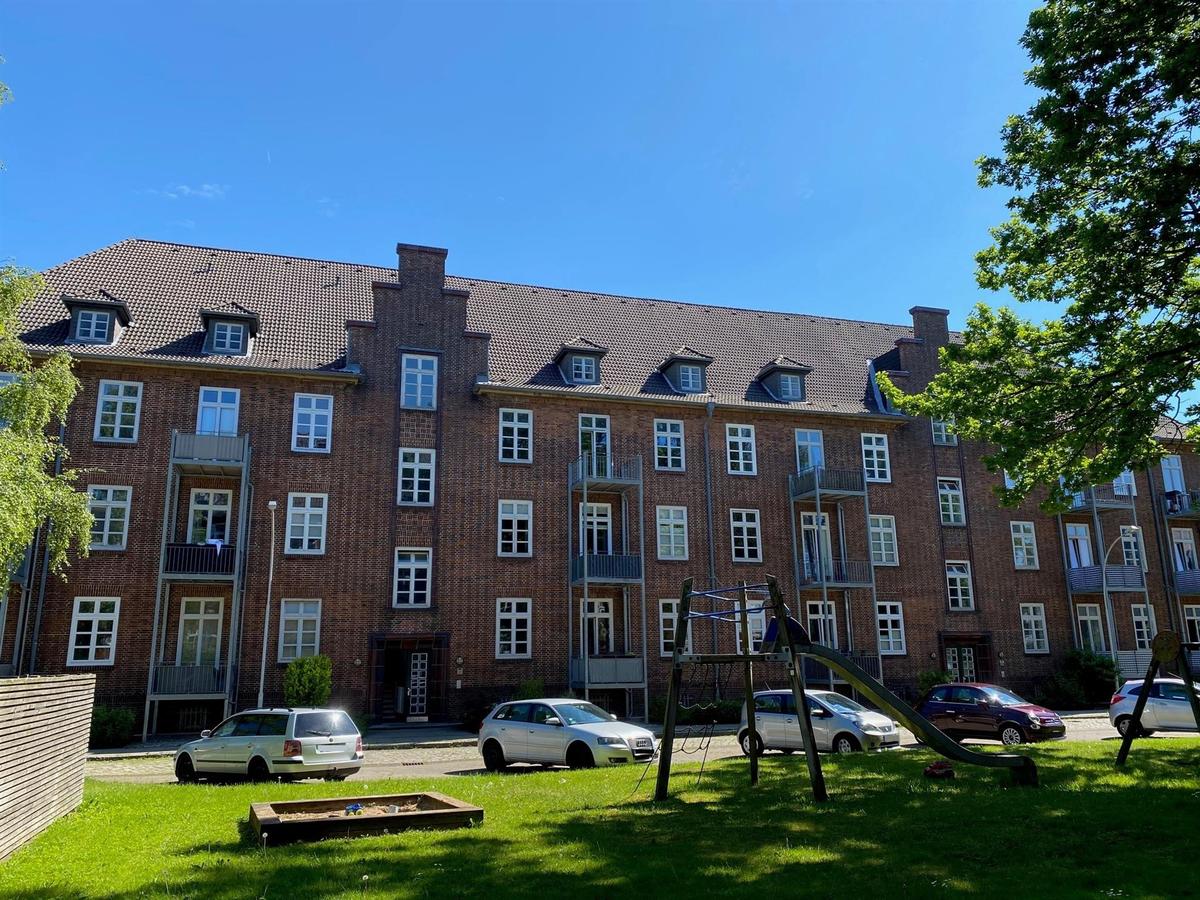 Wohnung zur Miete 580 € 2 Zimmer 76,7 m²<br/>Wohnfläche 2.<br/>Geschoss 01.02.2025<br/>Verfügbarkeit Frösleeweg 1 B Nordstadt - Klues Flensburg 24939