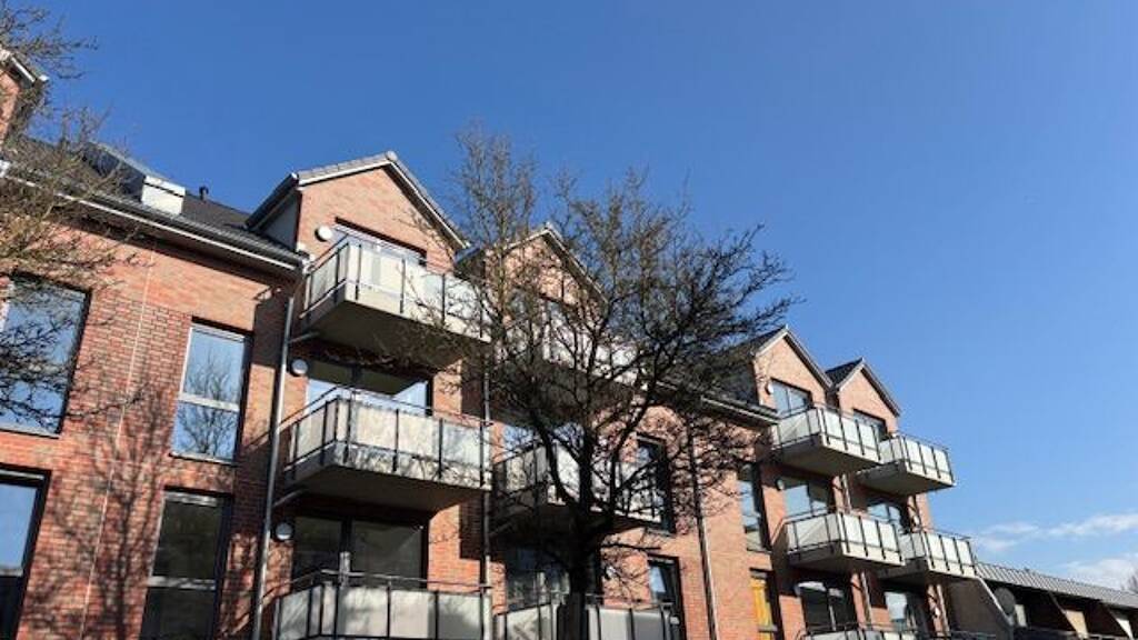 Maisonette zur Miete 1.460 € 4 Zimmer 97,1 m² Geschoss 2/3 frei ab sofort Elmshorn 25335