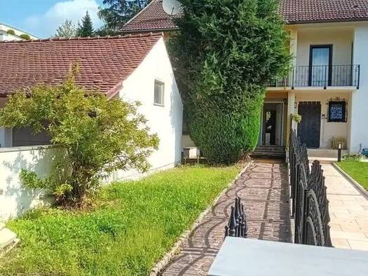 Bungalow zur Miete 2.780 € 5,5 Zimmer 154 m² 340 m² Grundstück frei ab 16.09.2026 Kreillerstraße 191 Trudering-Riem München 81825