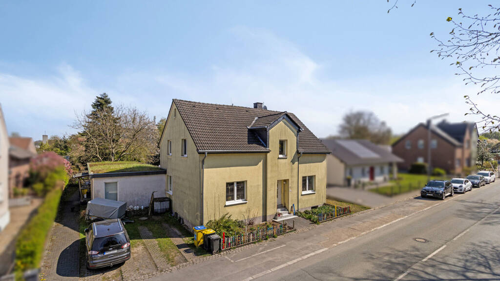 Einfamilienhaus zum Kauf 449.000 € 10 Zimmer 261 m² 1.393 m² Grundstück Kamen-Mitte Kamen 59174