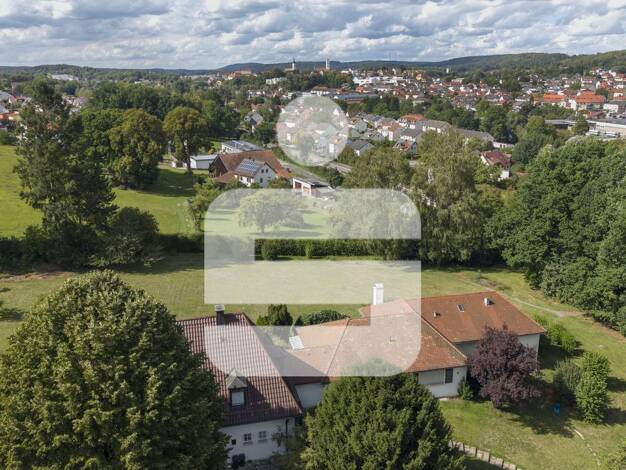 Villa zum Kauf 1.250.000 € 8 Zimmer 333 m² 10.878 m² Grundstück Sulzbach-Rosenberg Sulzbach-Rosenberg 92237