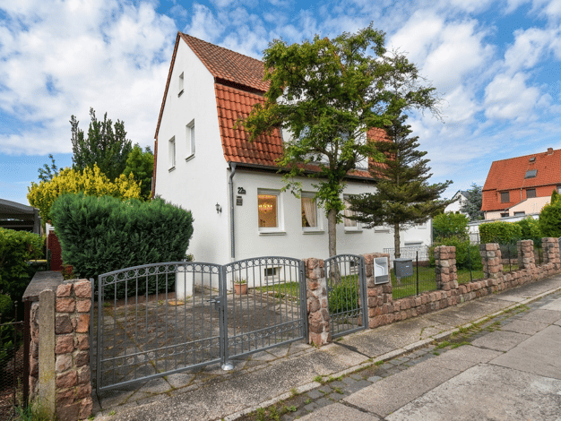 Einfamilienhaus zum Kauf 350.000 € 6 Zimmer 150 m² 1.091 m² Grundstück Dieselstraße Halle (Saale) 06112
