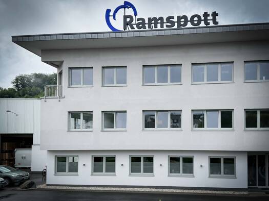 Bürofläche zur Miete provisionsfrei 7,40 € 5 Zimmer 112 m² Bürofläche teilbar von 95 m² bis 112 m² Briloner Straße 27 Nuttlar Bestwig 59909
