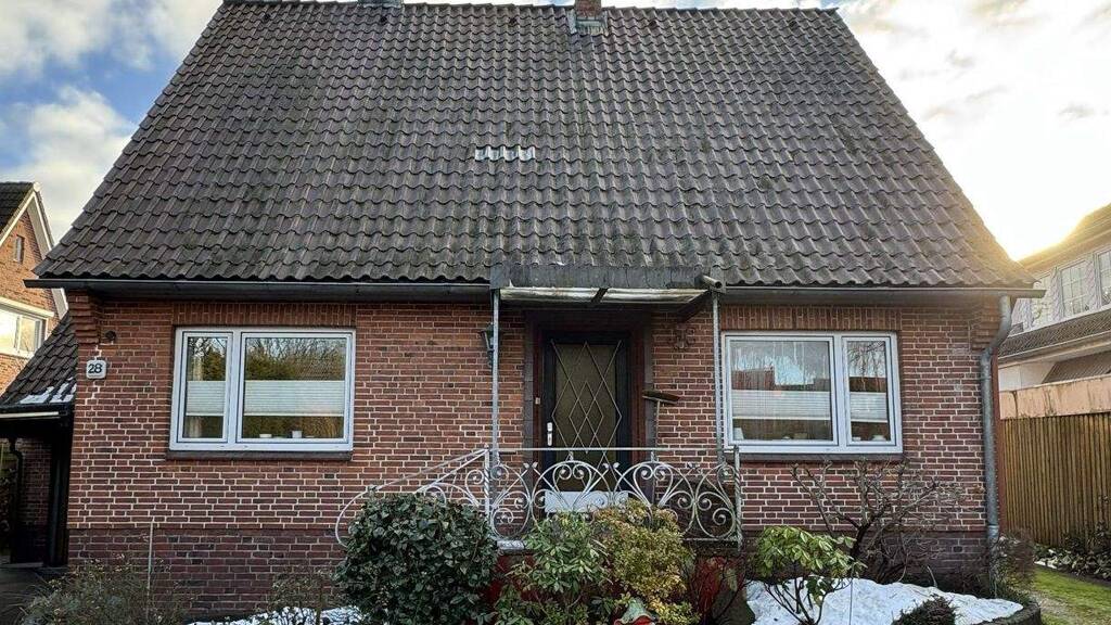 Einfamilienhaus zum Kauf 480.000 € 6 Zimmer 140 m² 1.134 m² Grundstück frei ab 01.03.2026 Bönningstedt 25474