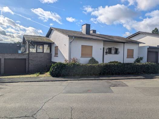Einfamilienhaus zum Kauf 220.000 € 6 Zimmer 170 m² 784 m² Grundstück Löhnberg Löhnberg 35792