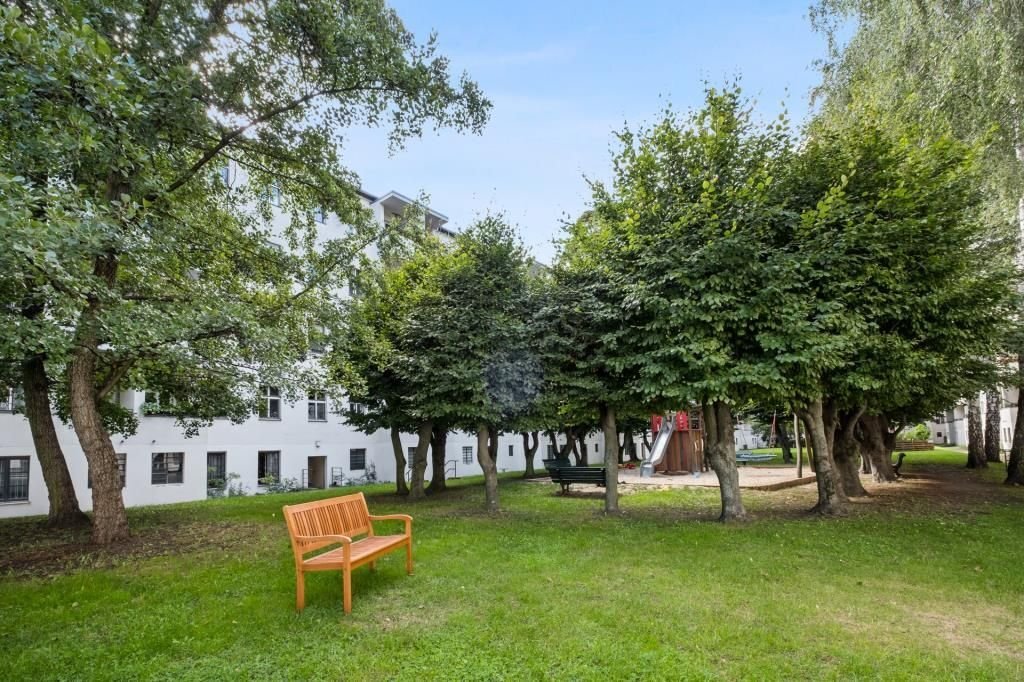 Wohnung zum Kauf provisionsfrei 201.000 € 2 Zimmer 50,8 m²<br/>Wohnfläche 2.<br/>Geschoss Varnhagenstraße 42 Prenzlauer Berg Berlin 10439