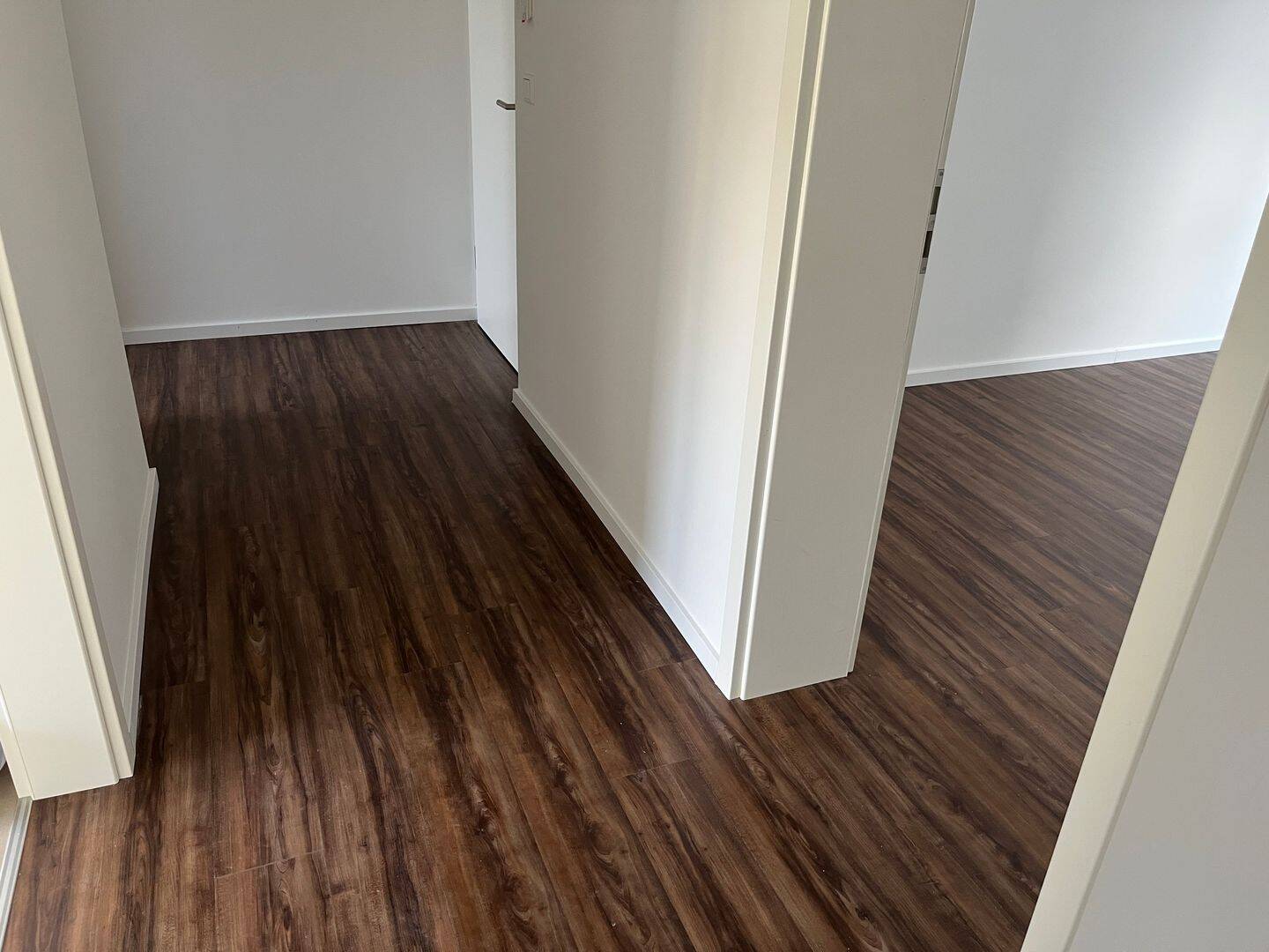 Erstbezug nach Renovierung - 3 ZW im 1. OG mit Balkon zum Innenhof, modernes Tageslichtbad mit Badewanne - ab sofort bezugsbereit – Nürnberg – Vorschaubild 16