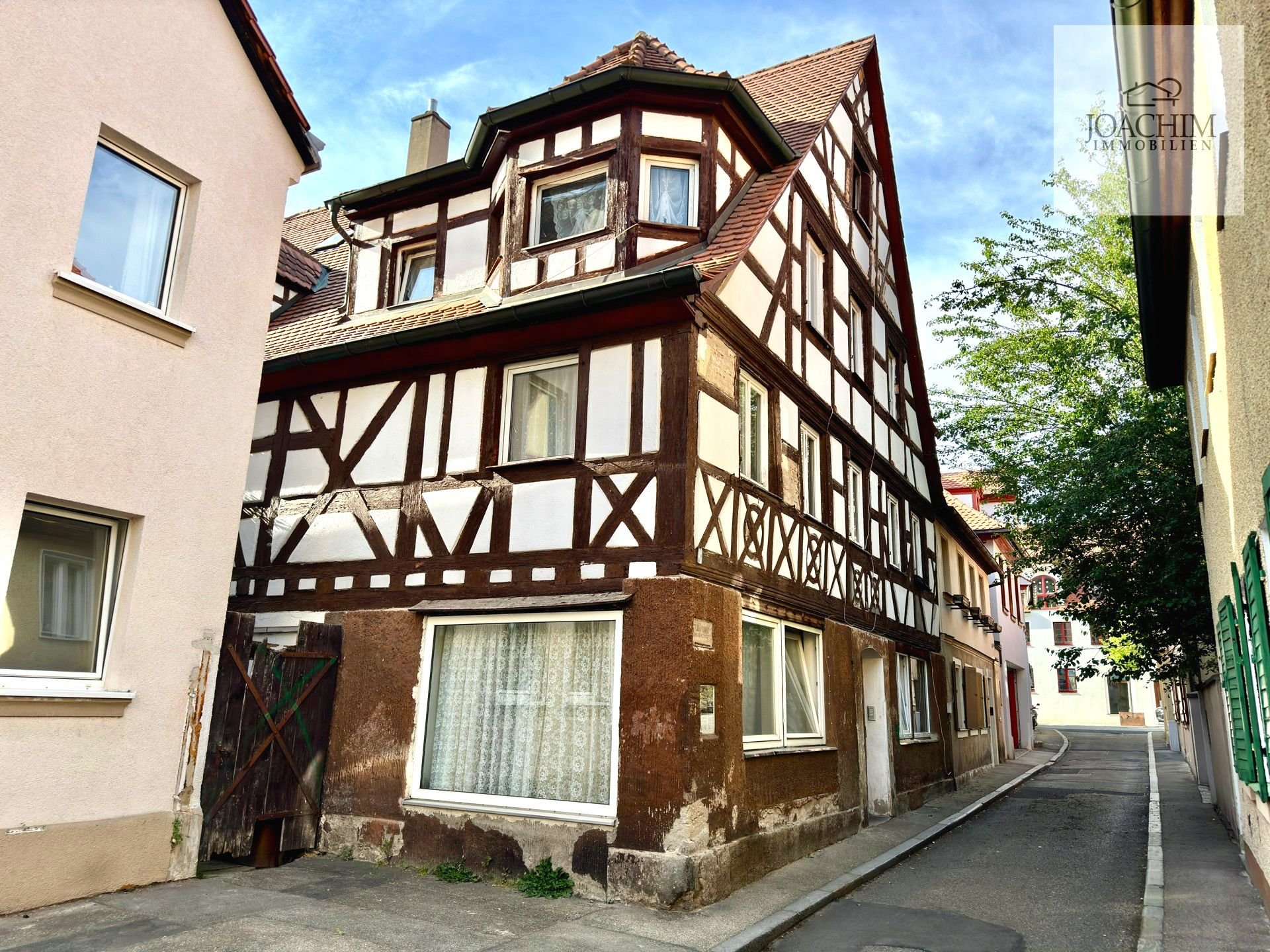 Mehrfamilienhaus zum Kauf provisionsfrei 549.000 € 14 Zimmer 330 m²<br/>Wohnfläche 300 m²<br/>Grundstück Stadtmitte Schwabach 91126