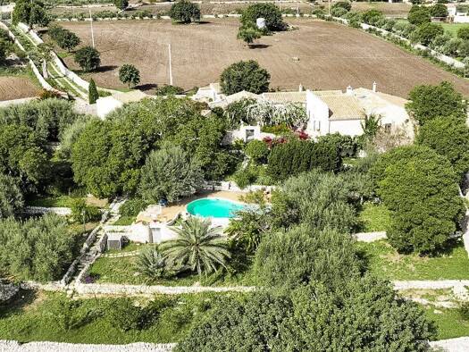 Haus zum Kauf 1.150.000 € 312 m² 20.000 m² Grundstück Modica alta 97015