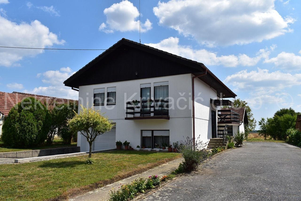 Haus zum Kauf 95.000 € 5 Zimmer 209 m²<br/>Wohnfläche 6.800 m²<br/>Grundstück Velika Pisanica center