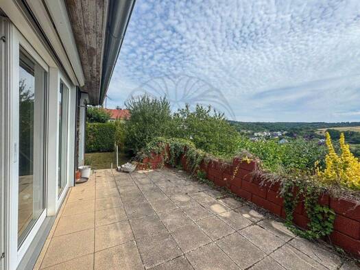 Einfamilienhaus zum Kauf 289.000 € 3 Zimmer 124 m² 918 m² Grundstück Strinz-Trinitatis Hünstetten 65510