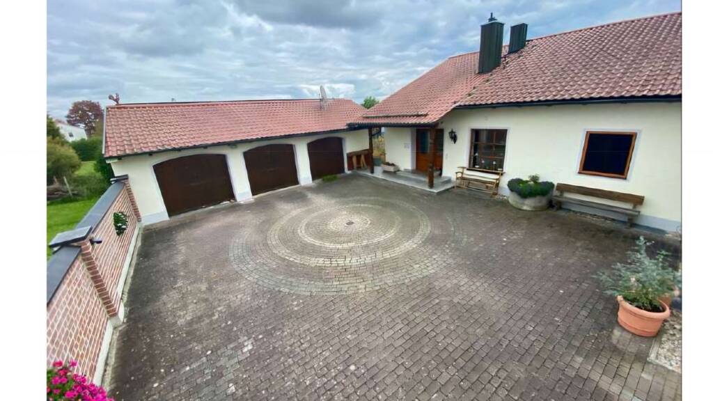 Einfamilienhaus zur Miete 1.500 € 5 Zimmer 150 m² 750 m² Grundstück frei ab 01.06.2026 Gerzen 84175