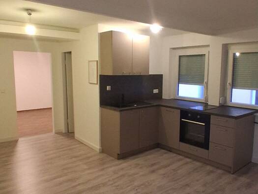 Studio zur Miete 1.200 € 3 Zimmer 70 m² Geschoss 2/3 frei ab sofort Bad Cannstatt Stuttgart 70372