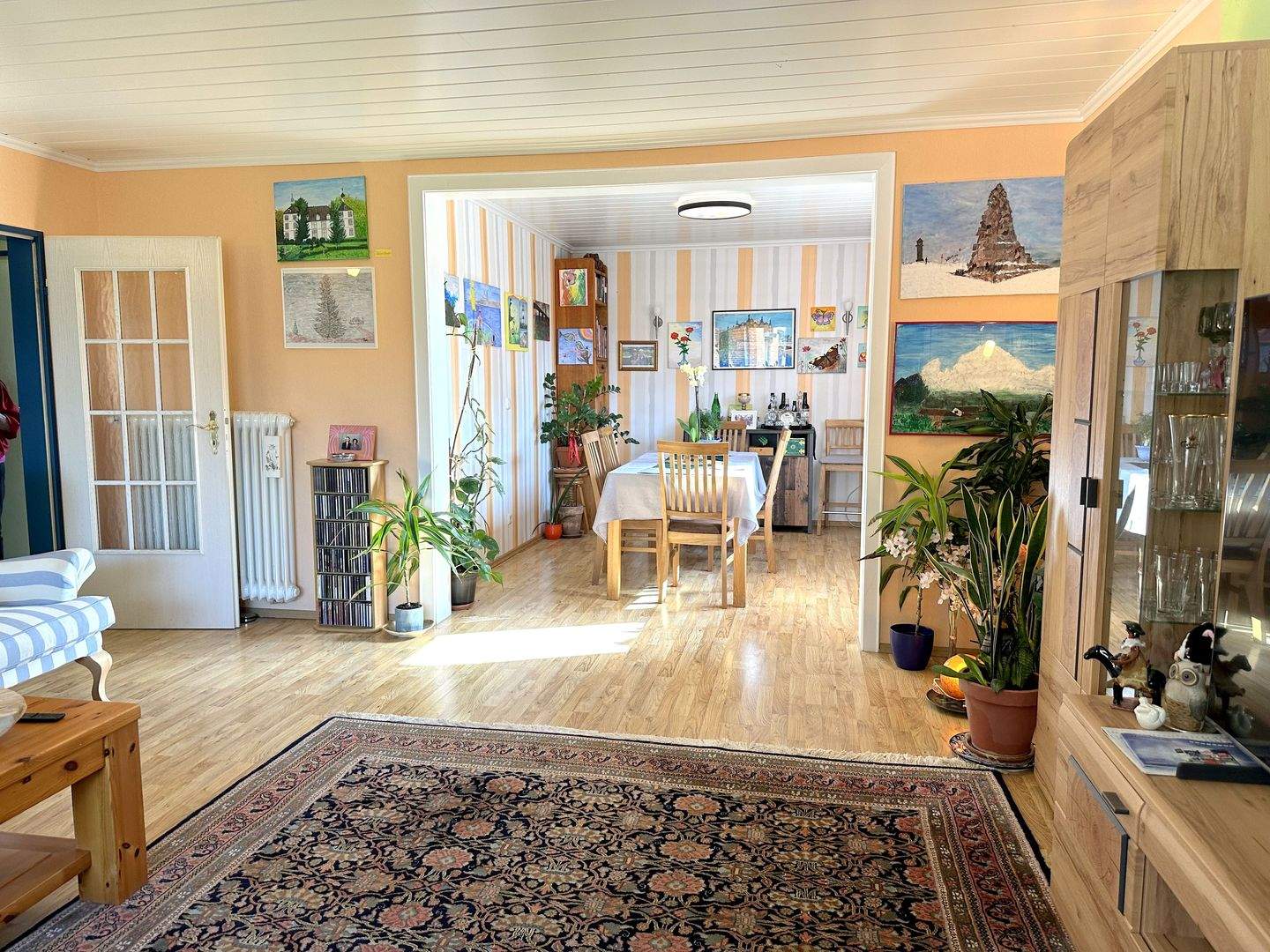 Immobilie in Wrist - Großzügige, sehr gepflegte Eigentumswohnung im Erdgeschoss mit sehr großem Garten und Carport in einem 2-Parteienhaus. - Bild 1