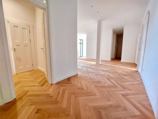 Wohnung zur Miete 1.200 € 3 Zimmer 150 m² 2. Geschoss frei ab 01.10.2026 Straße der Nationen 58 Zentrum Zentrum 09111