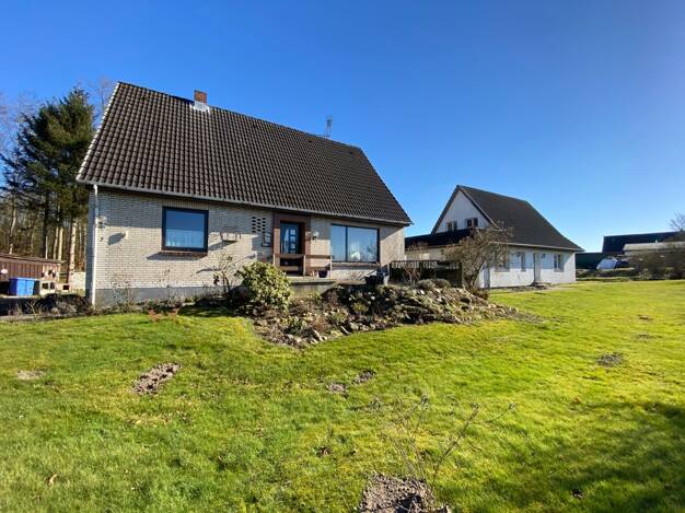 Mehrfamilienhaus zum Kauf 349.000 € 9 Zimmer 240 m² 2.471 m² Grundstück Seekamp Seedorf 23823