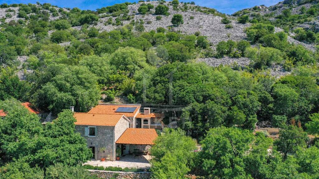 Villa zum Kauf 1.350.000 € 5 Zimmer 140 m² 2.000 m² Grundstück Tribanj