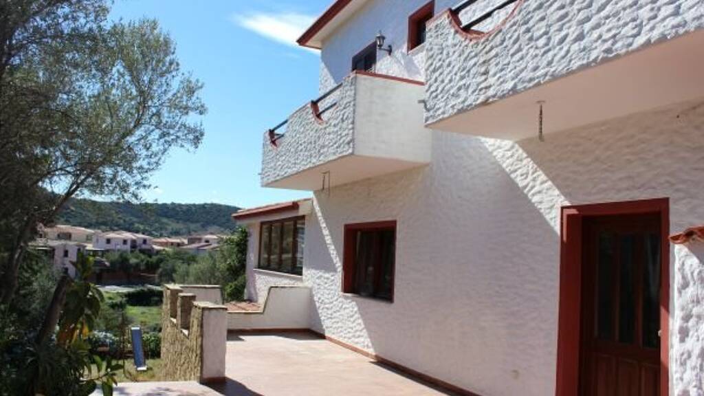 Mehrfamilienhaus zum Kauf 1.300.000 € 12 Zimmer 792 m² 2.000 m² Grundstück Tanaunella