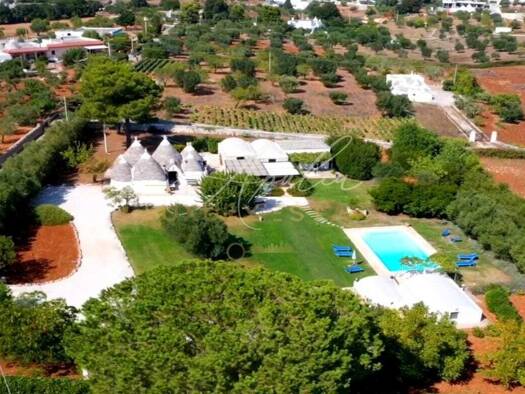 Haus zum Kauf 670.000 € 13 Zimmer 220 m² Ostuni 72017