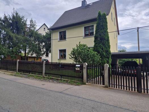 Mehrfamilienhaus zum Kauf 280.000 € 9 Zimmer 149 m² 480 m² Grundstück frei ab 01.11.2026 Langenhessen Werdau 08412