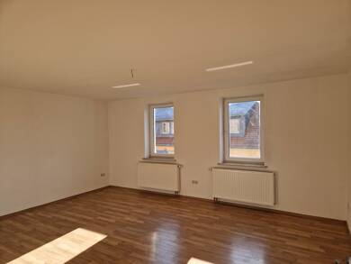 Wohnung zur Miete 975 € 4 Zimmer 105 m² 1. Geschoss frei ab sofort Weinböhla 01689