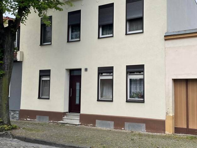 Einfamilienhaus zum Kauf 125.000 € 8 Zimmer 180 m² 242 m² Grundstück Bernburg Bernburg 06406