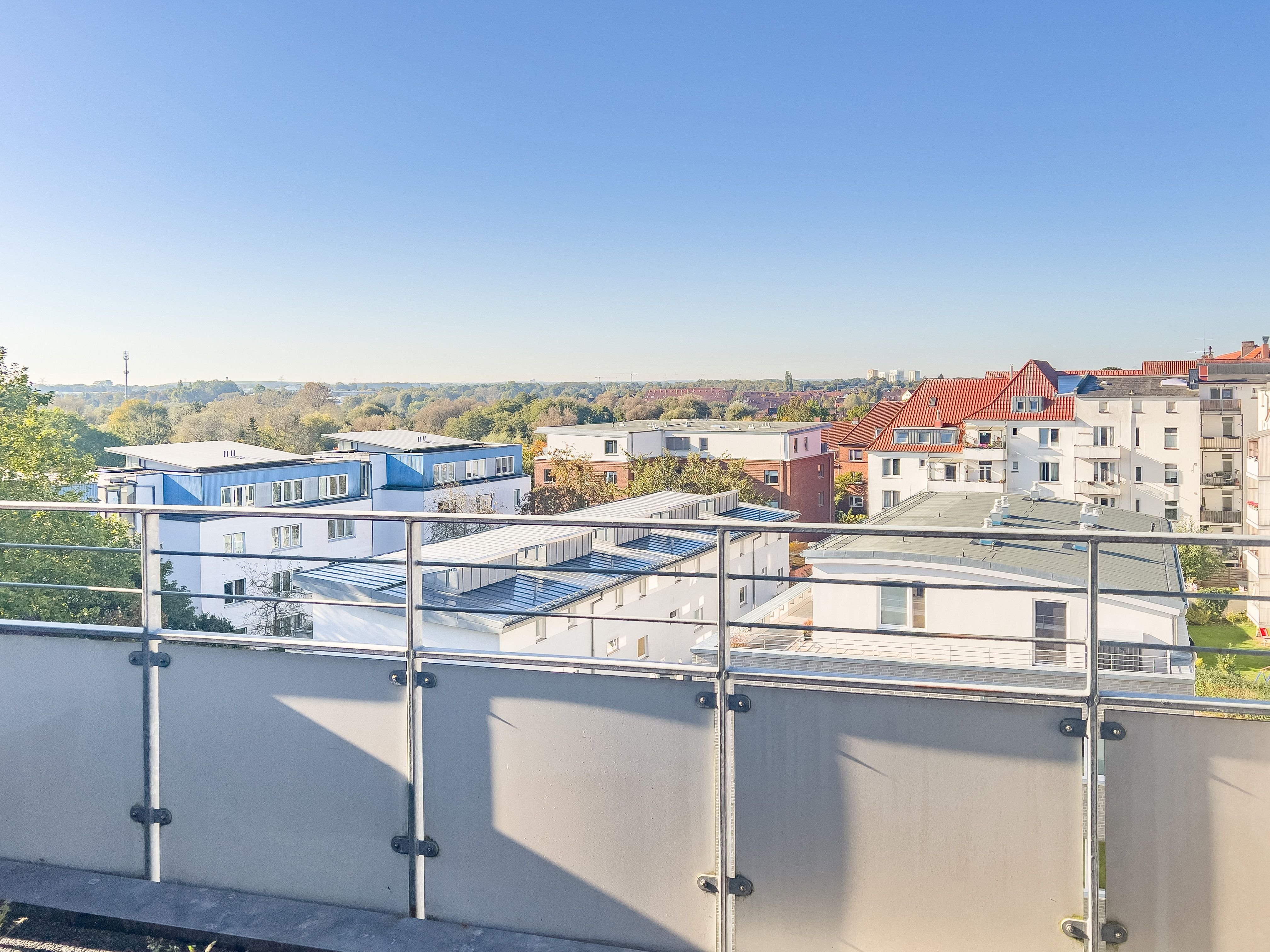 Penthouse zum Kauf 435.000 € 3 Zimmer 103 m²<br/>Wohnfläche 5.<br/>Geschoss St. Lorenz - Süd Lübeck 23558