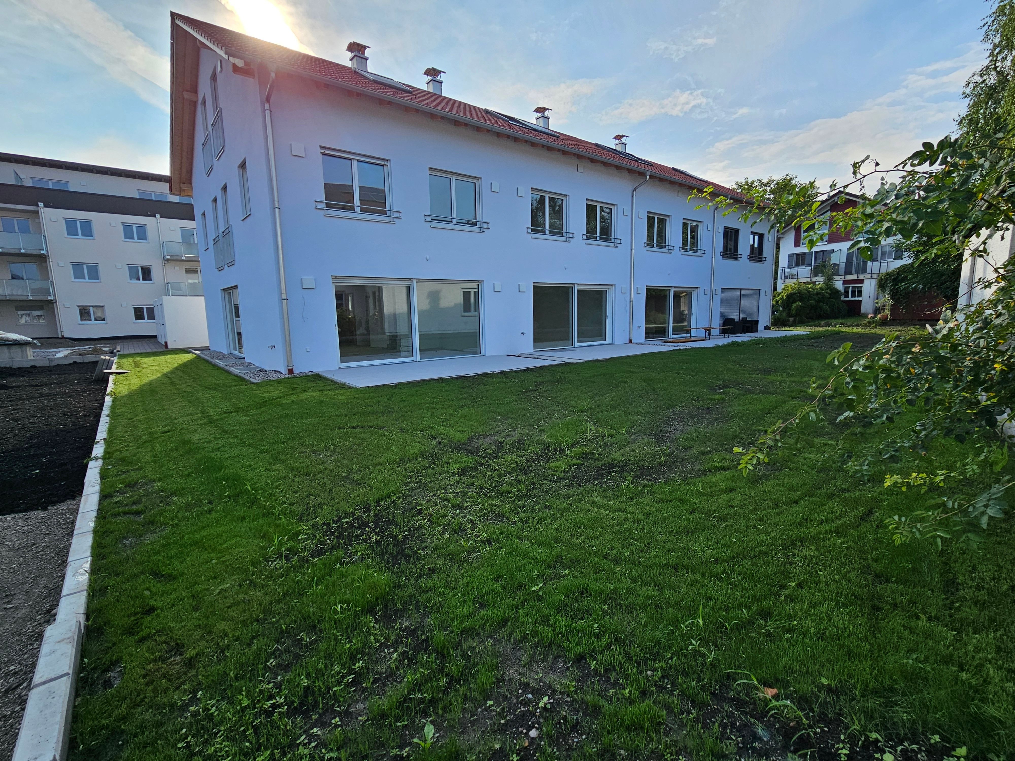 Reihenendhaus zum Kauf provisionsfrei 980.000 € 5 Zimmer 145 m²<br/>Wohnfläche 250 m²<br/>Grundstück Ellmosener Wies 13f Bad Aibling 83043