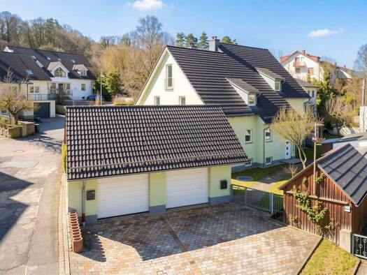 Doppelhaushälfte zum Kauf 379.000 € 5 Zimmer 145 m² 338 m² Grundstück Sulzbach-Rosenberg 92237