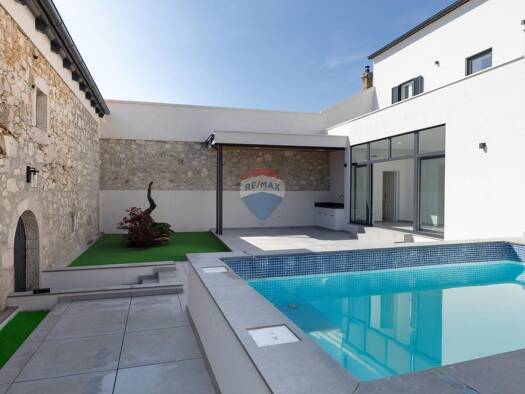 Reihenmittelhaus zum Kauf 470.000 € 6 Zimmer 260 m² 150 m² Grundstück Tribalj 51250