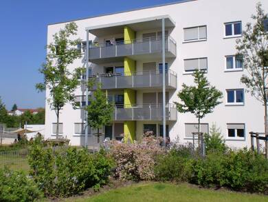 Wohnung zur Miete 778 € 3 Zimmer 83,2 m² 3. Geschoss frei ab 01.09.2025 Friedrich-Viehbacher-Allee 36 Burgweinting Regensburg 93055