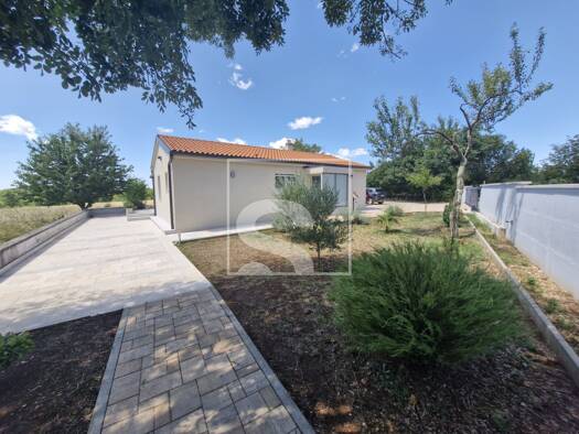 Einfamilienhaus zum Kauf 410.000 € 3 Zimmer 1.652 m² Grundstück Žminj 52341