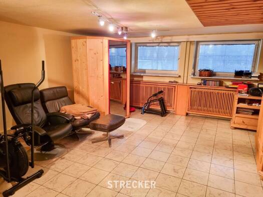 Einfamilienhaus zum Kauf 699.000 € 12 Zimmer 350 m² 724 m² Grundstück Weingarten (Baden) 76356