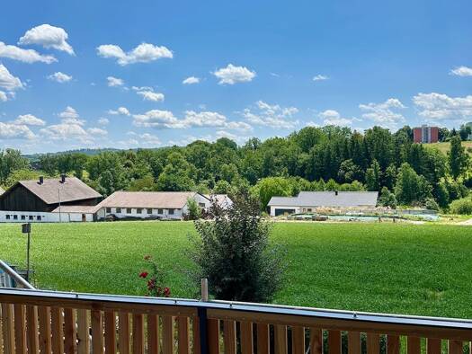 Wohnung zur Miete 890 € 3 Zimmer 84 m² Geschoss 1/1 frei ab sofort Heining Passau 94036