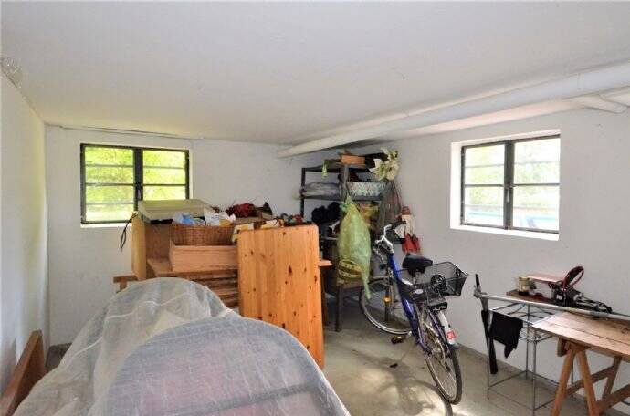 Property thumbnail 11