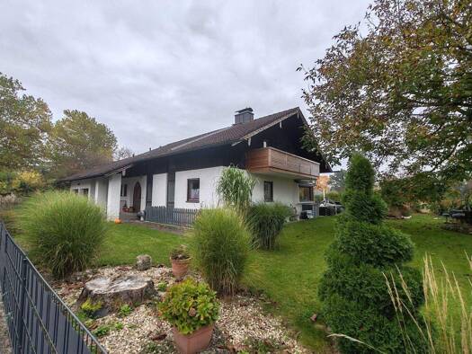 Einfamilienhaus zum Kauf 629.000 € 6 Zimmer 157,1 m² 1.220 m² Grundstück Niederndorf Waldkraiburg 84478