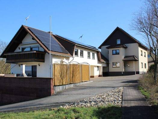 Mehrfamilienhaus zum Kauf 777.000 € 17 Zimmer 430 m² 8.053 m² Grundstück frei ab 01.07.2026 Oberwallmenach 56357