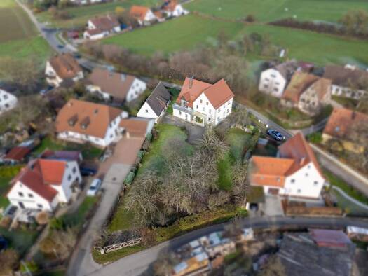 Mehrfamilienhaus zum Kauf 769.000 € 7,5 Zimmer 237 m² 1.720 m² Grundstück frei ab 01.03.2026 Penzenhofener Straße Altenthann Schwarzenbruck 90592