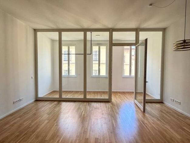 Wohnung zur Miete 1.096 € 2 Zimmer 78 m² 3. Geschoss frei ab sofort Landhausstraße 15 Innere Altstadt Dresden 01067
