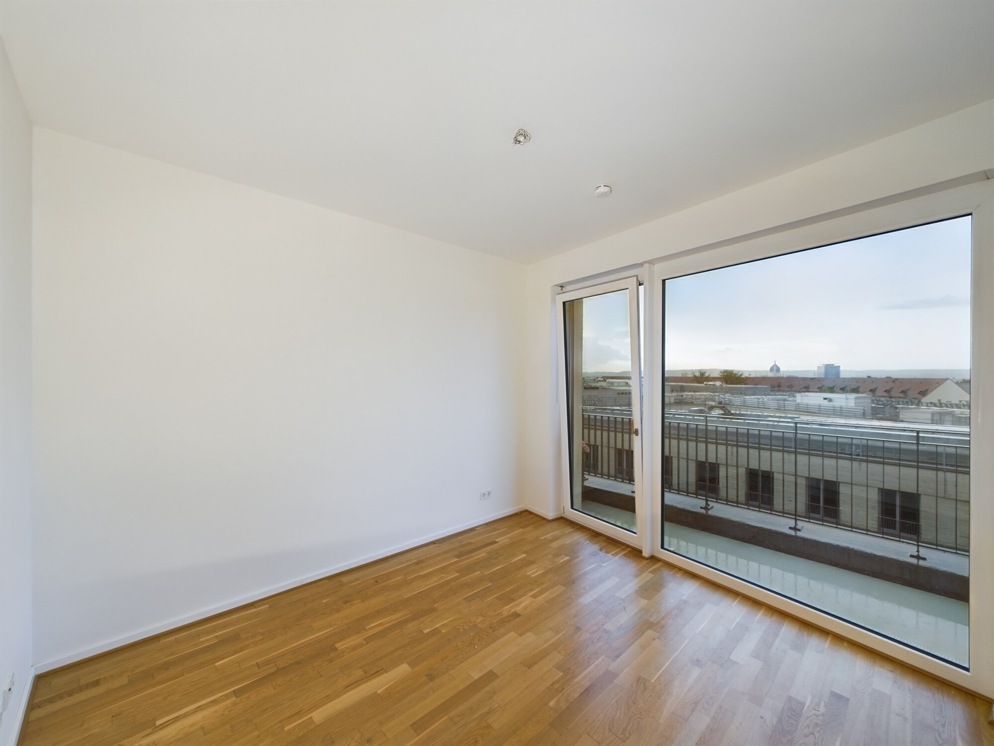 Maisonette zur Miete 1.450 € 3 Zimmer 102,7 m²<br/>Wohnfläche 6.<br/>Geschoss 01.10.2024<br/>Verfügbarkeit Freiberger Straße 1 Wilsdruffer Vorstadt (Ermischstr.) Dresden 01067