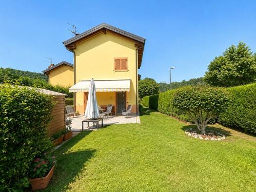 Haus zum Kauf 390.000 € 3 Zimmer 121 m² 400 m² Grundstück frei ab sofort Via al Parco Giochi Lago Maggiore- San Bernardino Verbano 28804